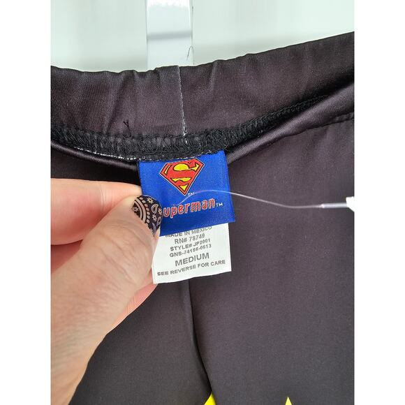 Superman Womens Sz M Compression Leggings DC Universe Comic Book Print - Picture 2 of 3